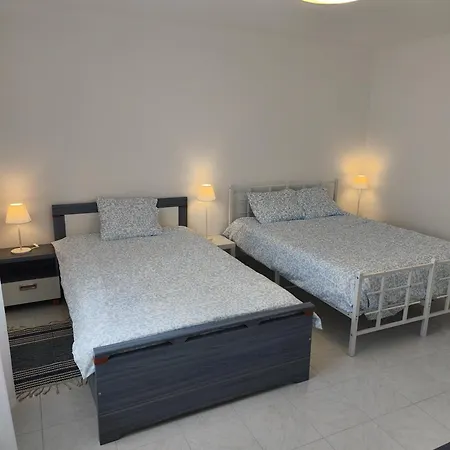 Praca E Canto Amoreira (Leiria)