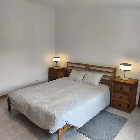 Praca E Canto Amoreira (Leiria)