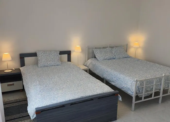 Praca E Canto Amoreira (Leiria)